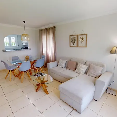 Holiday home Cattleya By On Travel